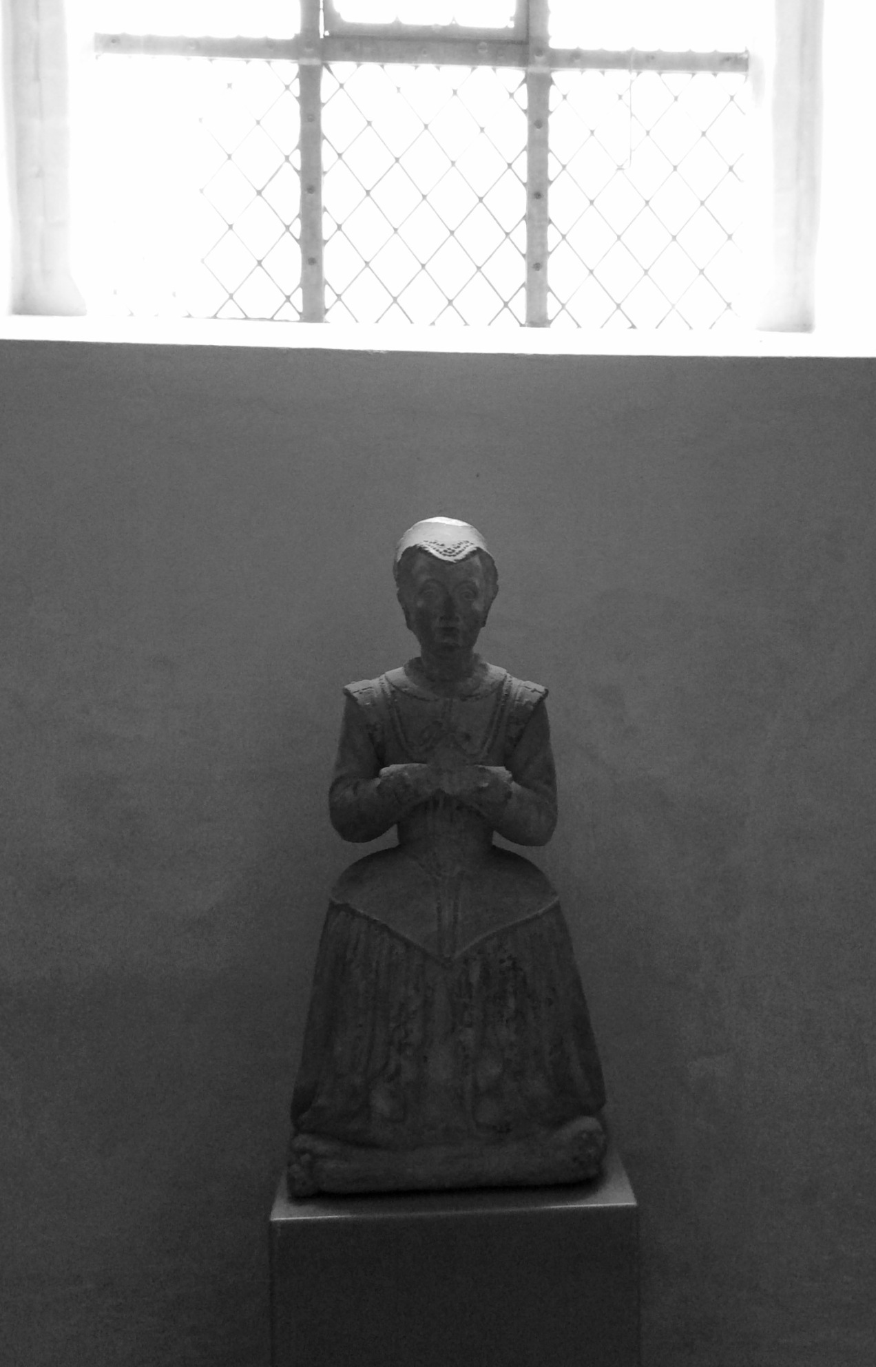 Statue in RIbe Cathedral
